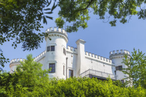 Schloss Marzoll bei Bad Reichenhall, Berchtesgadener Land, Oberbayern, Bayern, Süddeutschland, Deutschland, Europa Schloss Marzoll bei Bad Reichenhall, Berchtesgadener Land, Oberbayern, Bayern, Süddeutschland, Deutschland, Europa